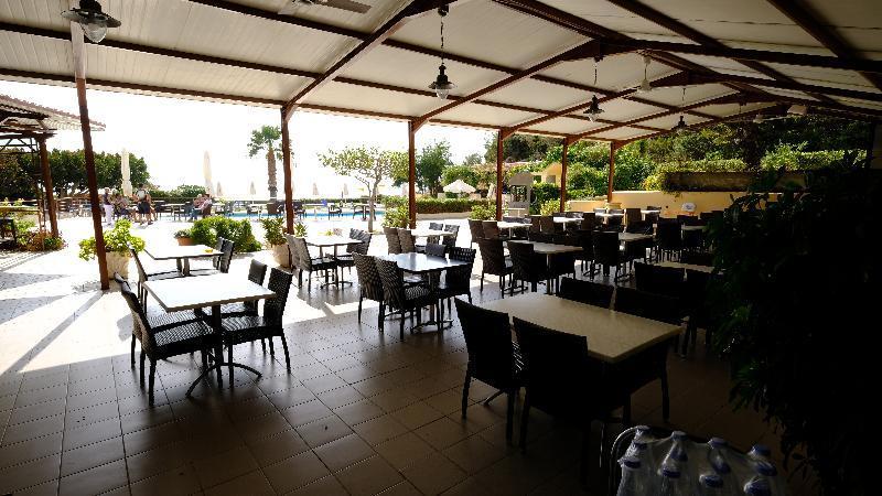 Karavados Beach Hotel Otel Karavádhos