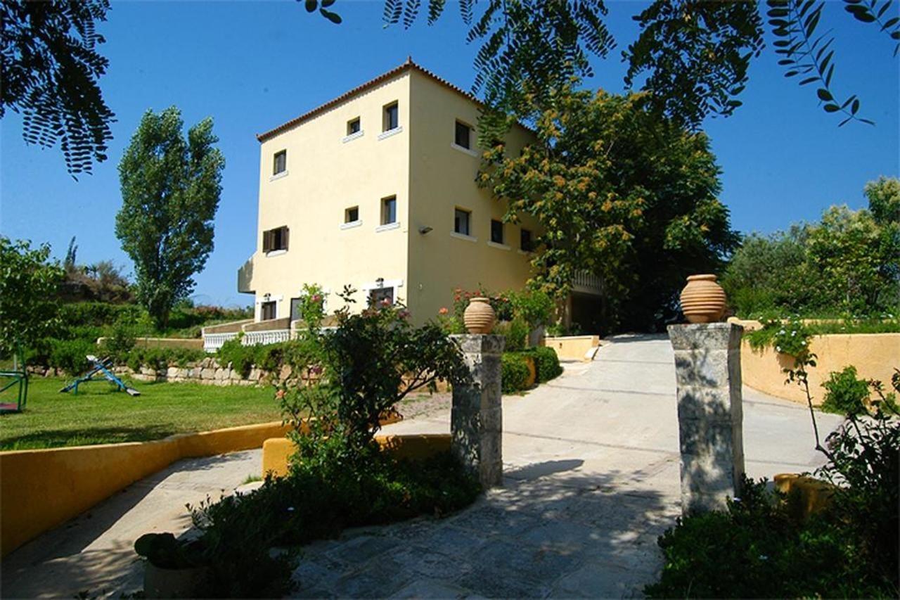 Karavados Beach Hotel Hotel