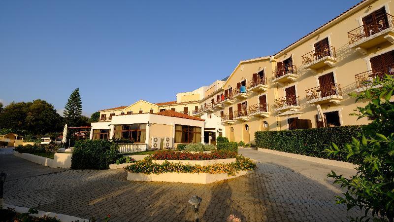 Hotel Karavados Beach Hotel