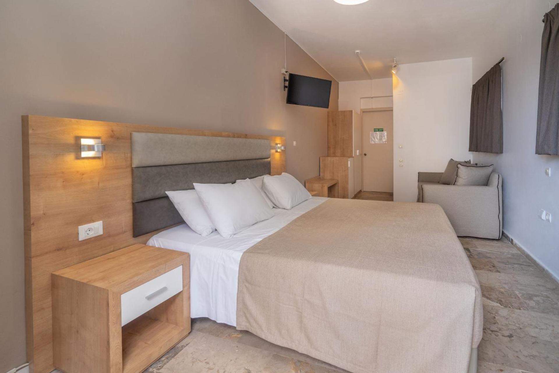 Hotel Karavados Beach Hotel 3*